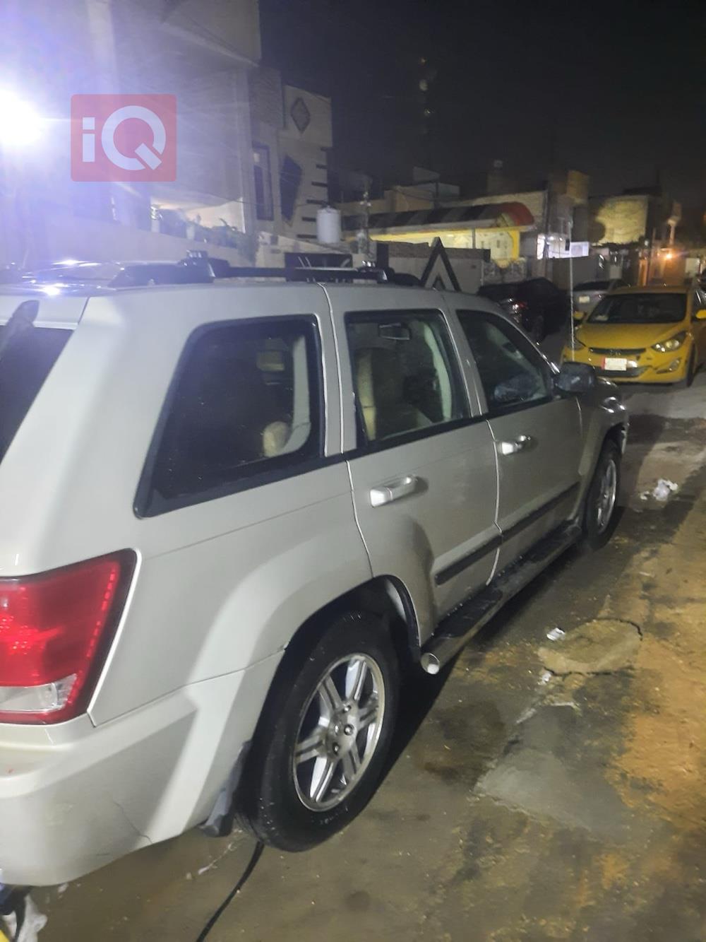 جیپ گراند شیرۆکی